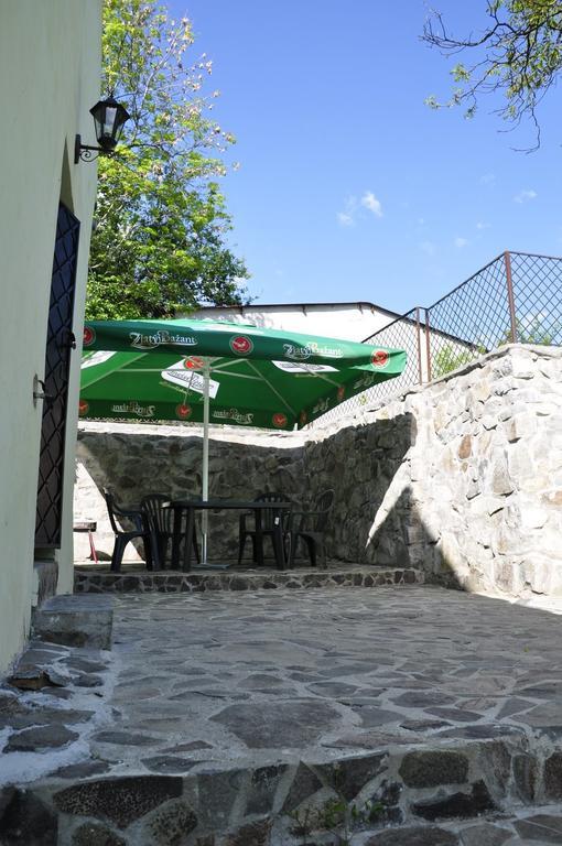 Holiday Home Banská Štiavnica Rom bilde
